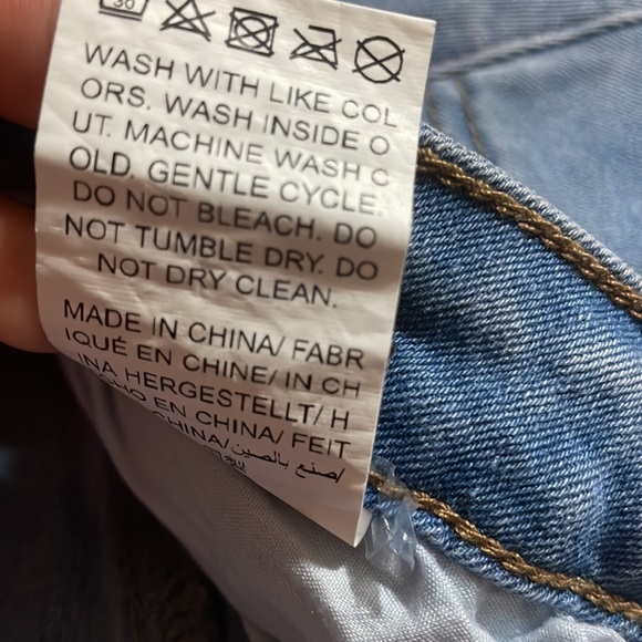 Plus High Waist Raw Hem Flare Leg jeans - Picture 5 of 5